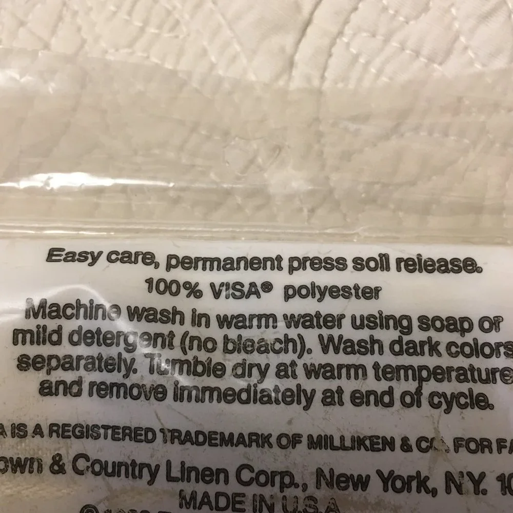 TOWN & COUNTRY LINEN Dinner Napkins NEW!